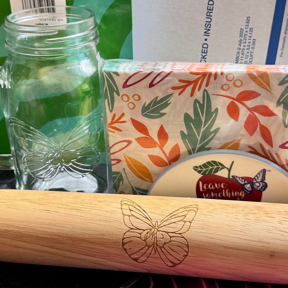 Dolly Pardon Kitchen Accessories